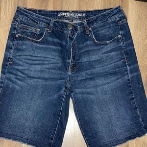 American Eagle Bermuda Jean Shorts. Sz 14